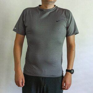 Nike Dri-Fit Grey Short Sleeve Shirt Size Medium Men's